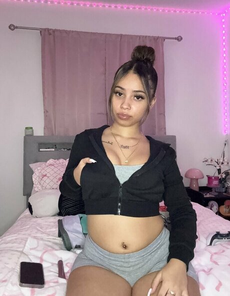 Nyah Marie erwachsene perfekte bild