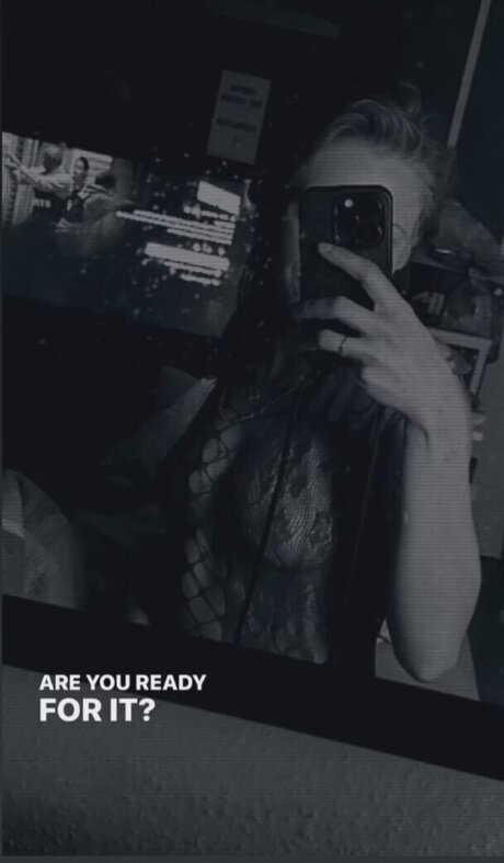 Redpearl schauspielerin erwachsene foto