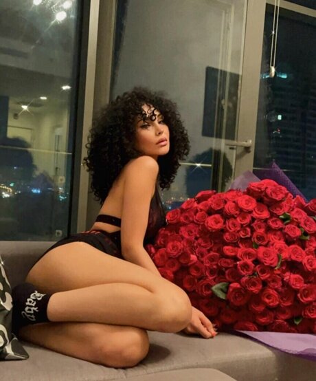 Isra Hurmanli erotische top galerie