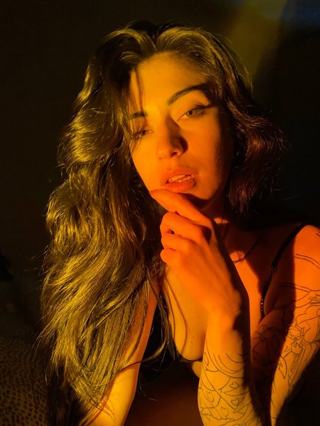 Lady Milla schöne galerie