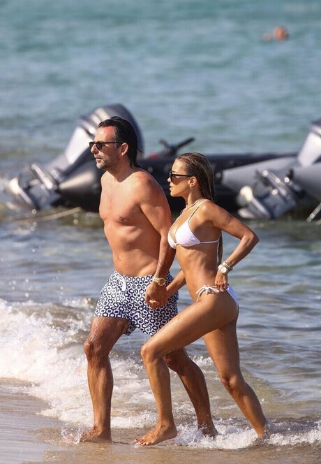 kurvige anal-onlyfans erwachsene erotische galerien