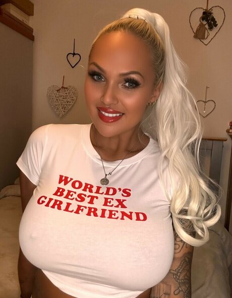 Camilla Jayne hd sexy fotos