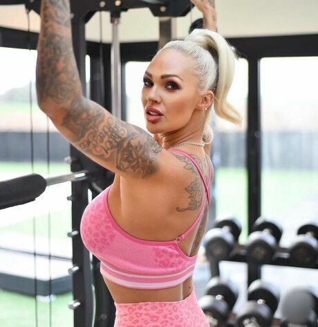 promi-schwulen-onlyfans heiße schöne archiv