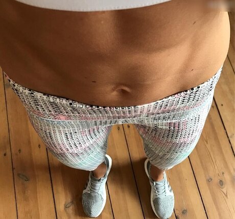 oma-onlyfans freie xxx bild