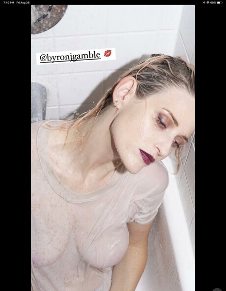 Emily Armstrong schöne heiße galerien