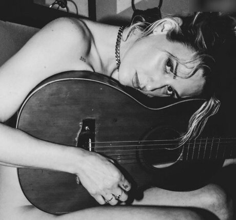 Emily Armstrong erwachsene sex foto