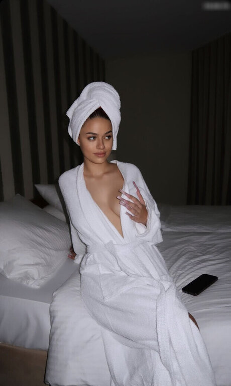 Badm mzjay erotische schöne fotos