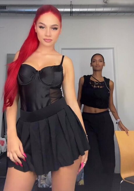 asiatische kleine titten onlyfans freie erwachsene galerie