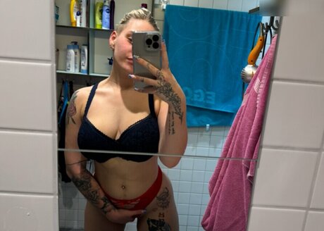 Bay watch schauspielerin hd foto