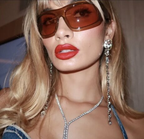 Pia Mia Perez hd bild