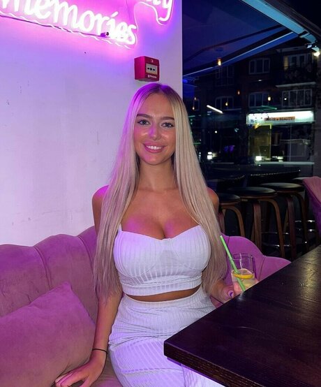 Angelinglisx freie xxx galerien