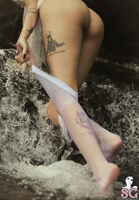 Dinhasun xxx nackten galerien