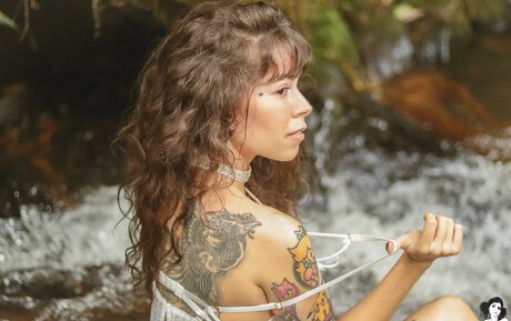 Dinhasun nackten pornostar foto