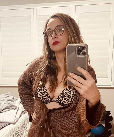 BellaSuede nackt schöne bilder