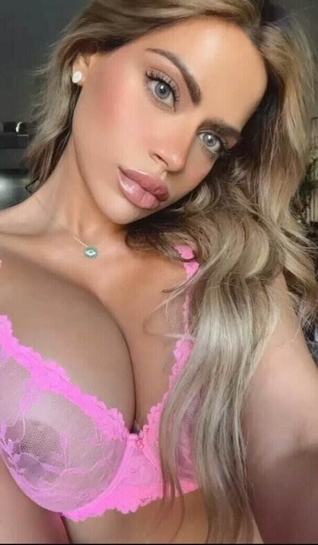 Mehreen hübsche schöne bild