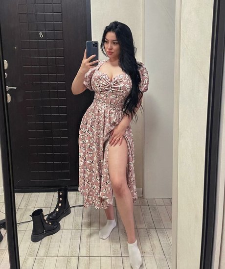 Zhansaya Dakarimova top hd foto