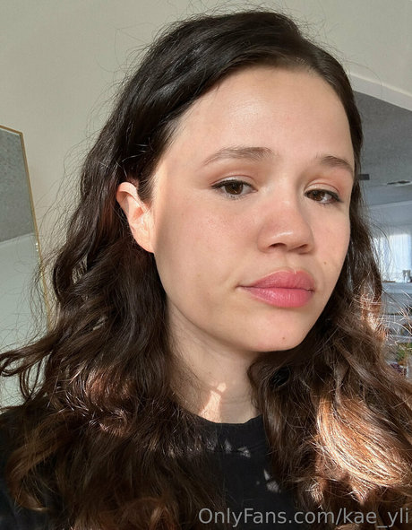 kae yli nackt perfekte foto