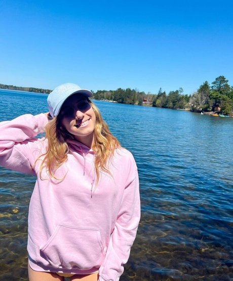 Brooke Isabella kunst pornostar galerie