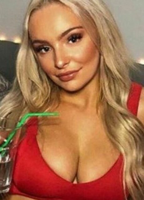 Emily Hewertson nackt sex fotos