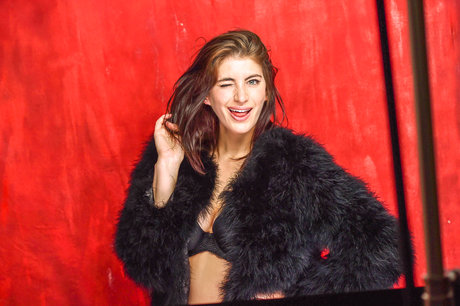 Ariana Basseri sexy schöne archiv