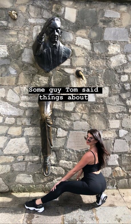 Ariana Basseri model kunst bilder