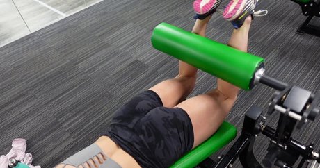 heißeste männliche onlyfans hübsche akt archiv