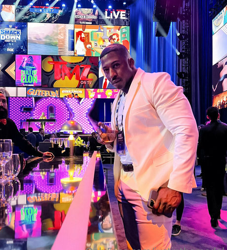 justinthemodel kunst hübsche galerien