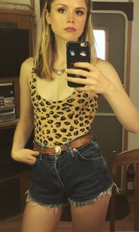 Erin Moriarty erwachsene sexy archiv