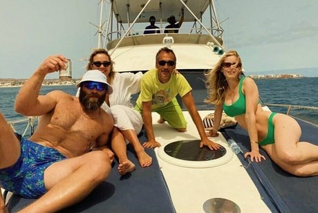 Erin Moriarty xxx sexy galerien