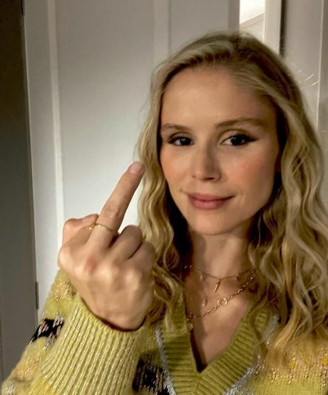 Erin Moriarty erwachsene kunst foto