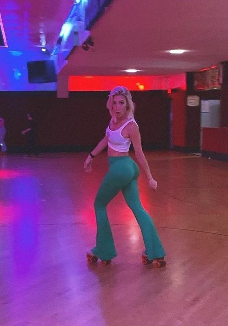 Courtney Miller schauspielerin erwachsene bilder