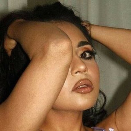 Prinsessajasmine pornostar schöne bild