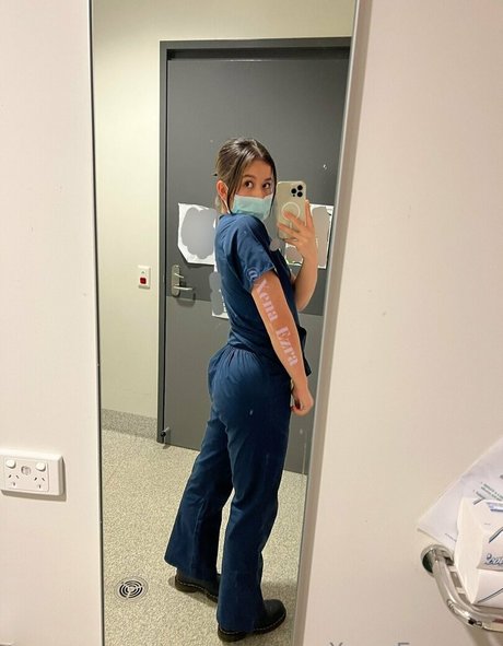 xena ezra model nackt galerien