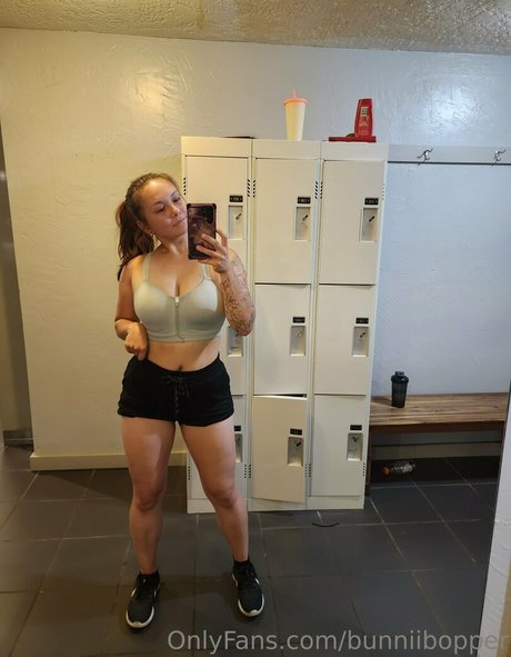 bunniibopper schauspielerin nackt galerie