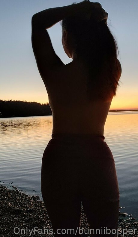 bunniibopper erwachsene akt foto