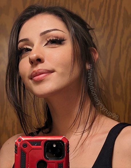 RevolutionarySyrup99 erwachsene kunst foto