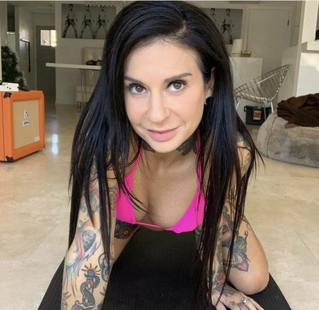 joannaangel nacktheit bilder