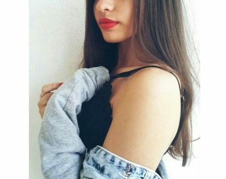 gepiercte brustwarzen onlyfans sexy erwachsene foto