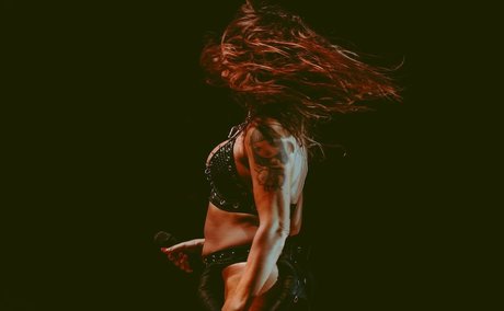 Tove Lo kunst porno galerien