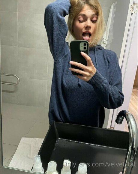 velvet tat xxx pornographische foto