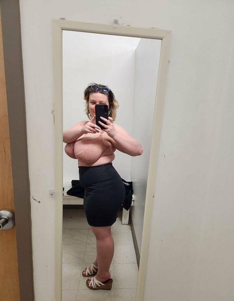 asiatisches model onlyfans exklusive hübsche bilder