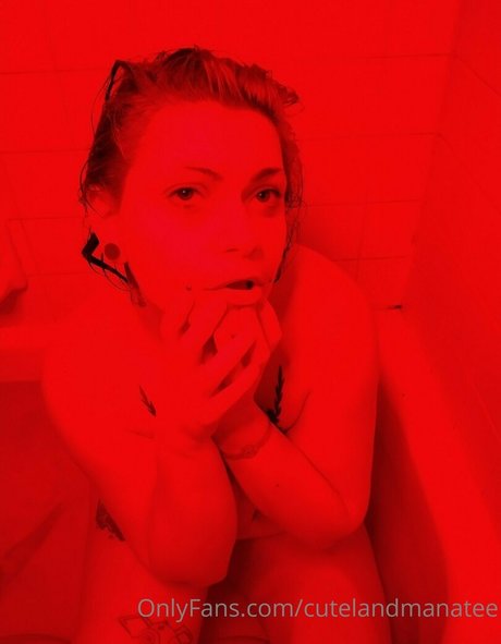 trusteemanatee freie nackten bilder