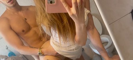 Angellthay pornostar kunst archiv