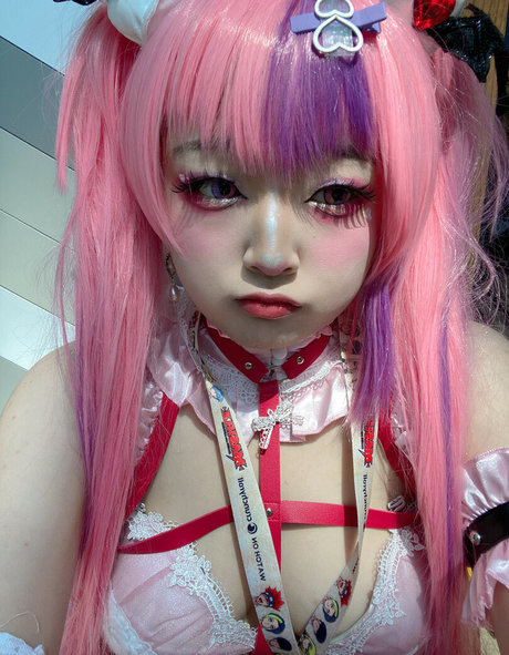 Donutskii porno nackten bild