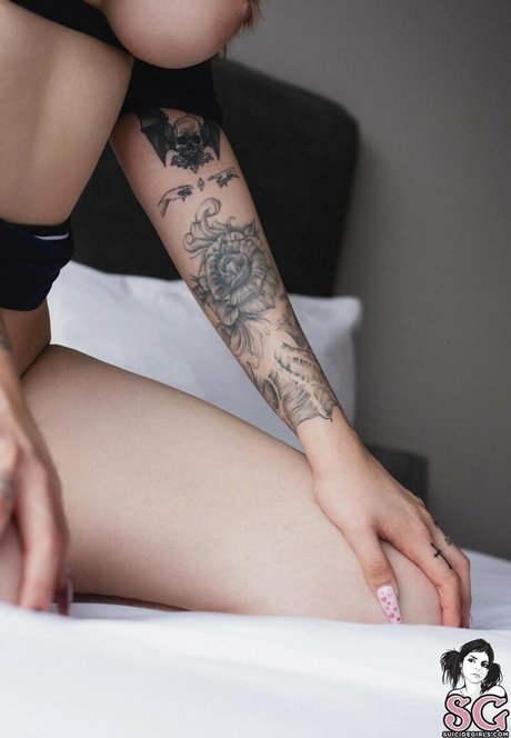 Badredhead nackt hd bild