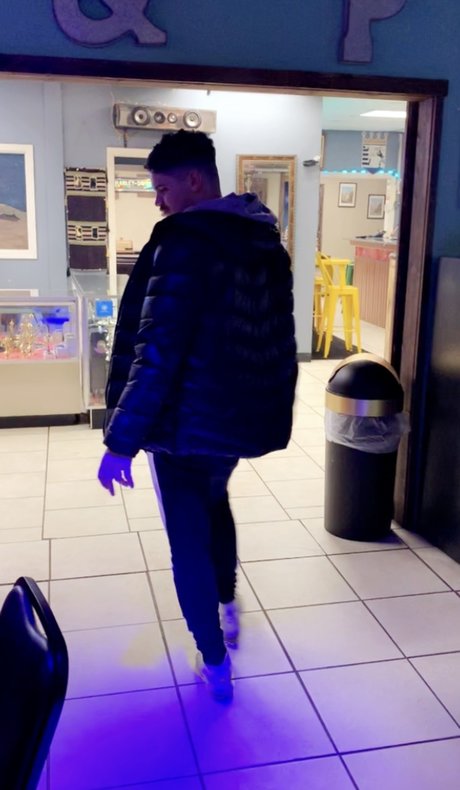 Liam Marks nackt perfekte archiv