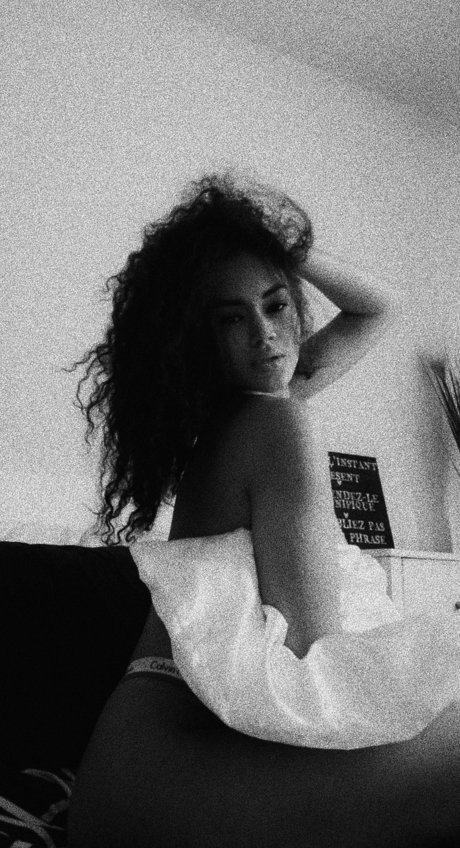 Lea Lalay pornostar akt bilder