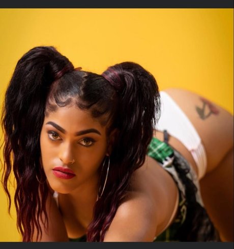 Yohanna kostenlose pornografische fotos