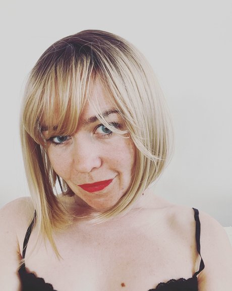 Little coquelicot hübsche nackte galerie