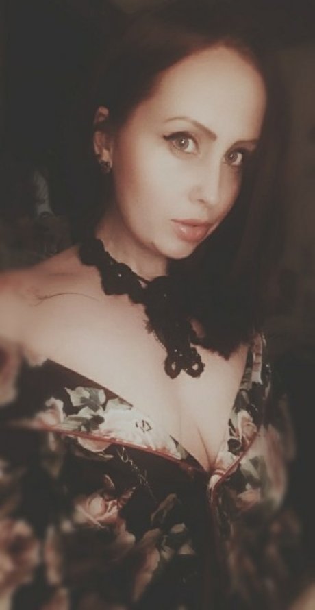 bekleidete onlyfans xxx kunst foto